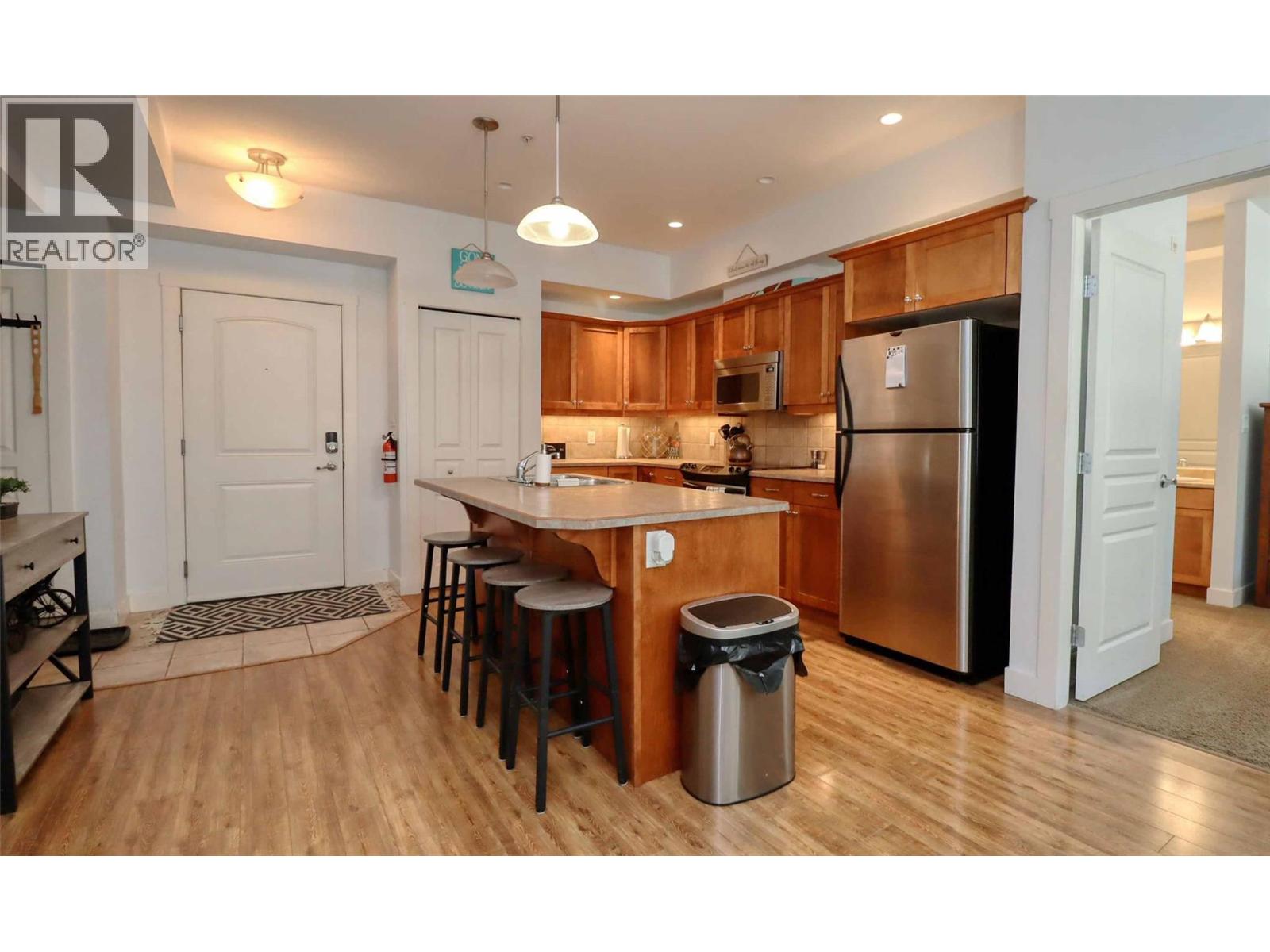 #208 302 Mara Lake Lane - 41
