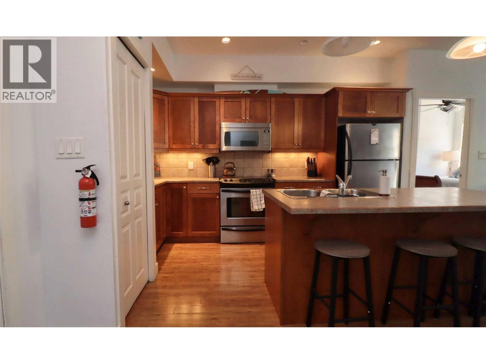 #208 302 Mara Lake Lane - 43