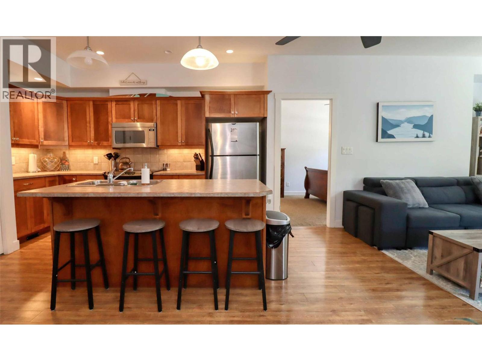#208 302 Mara Lake Lane - 46