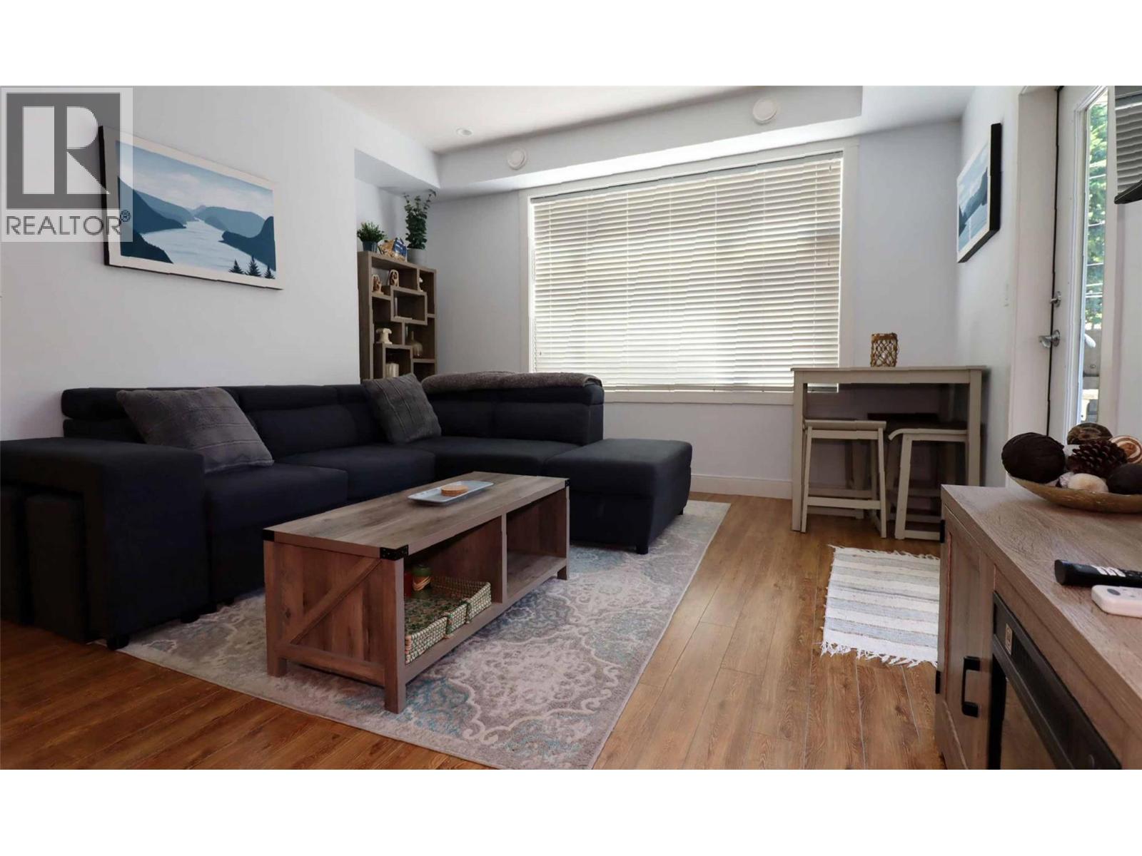 #208 302 Mara Lake Lane - 47