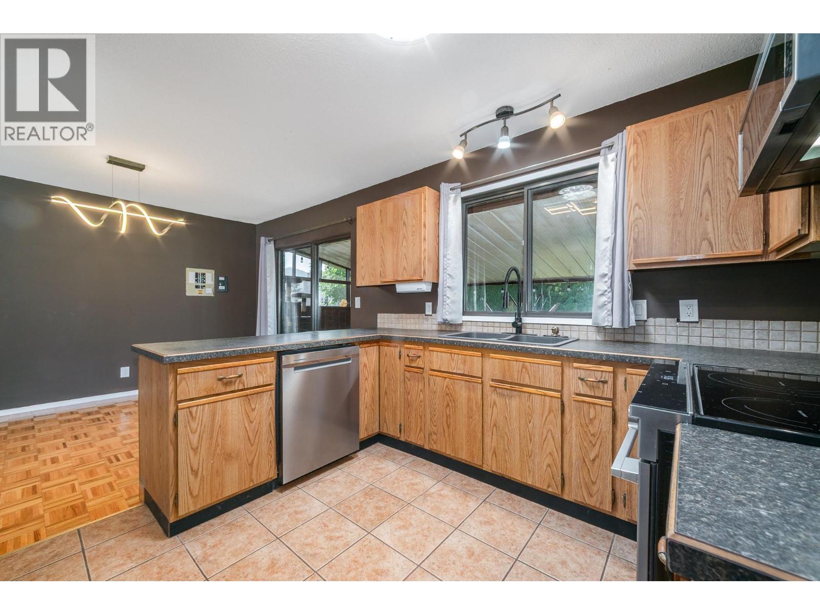 195 Felix Road - 11