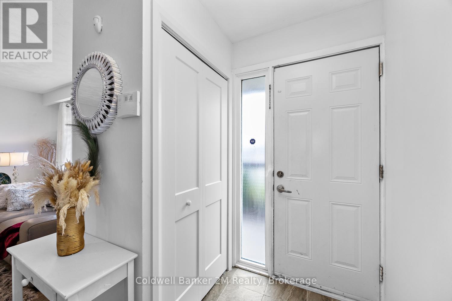152 TAUNTON ROAD W - 3