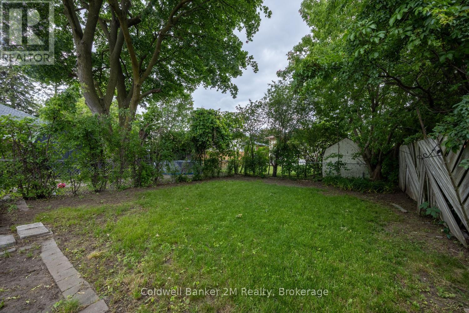 152 TAUNTON ROAD W - 36