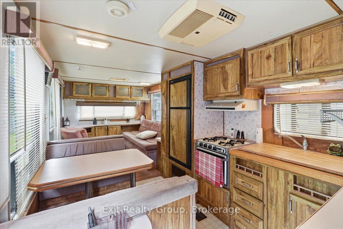 71 COOKE LANE - 18