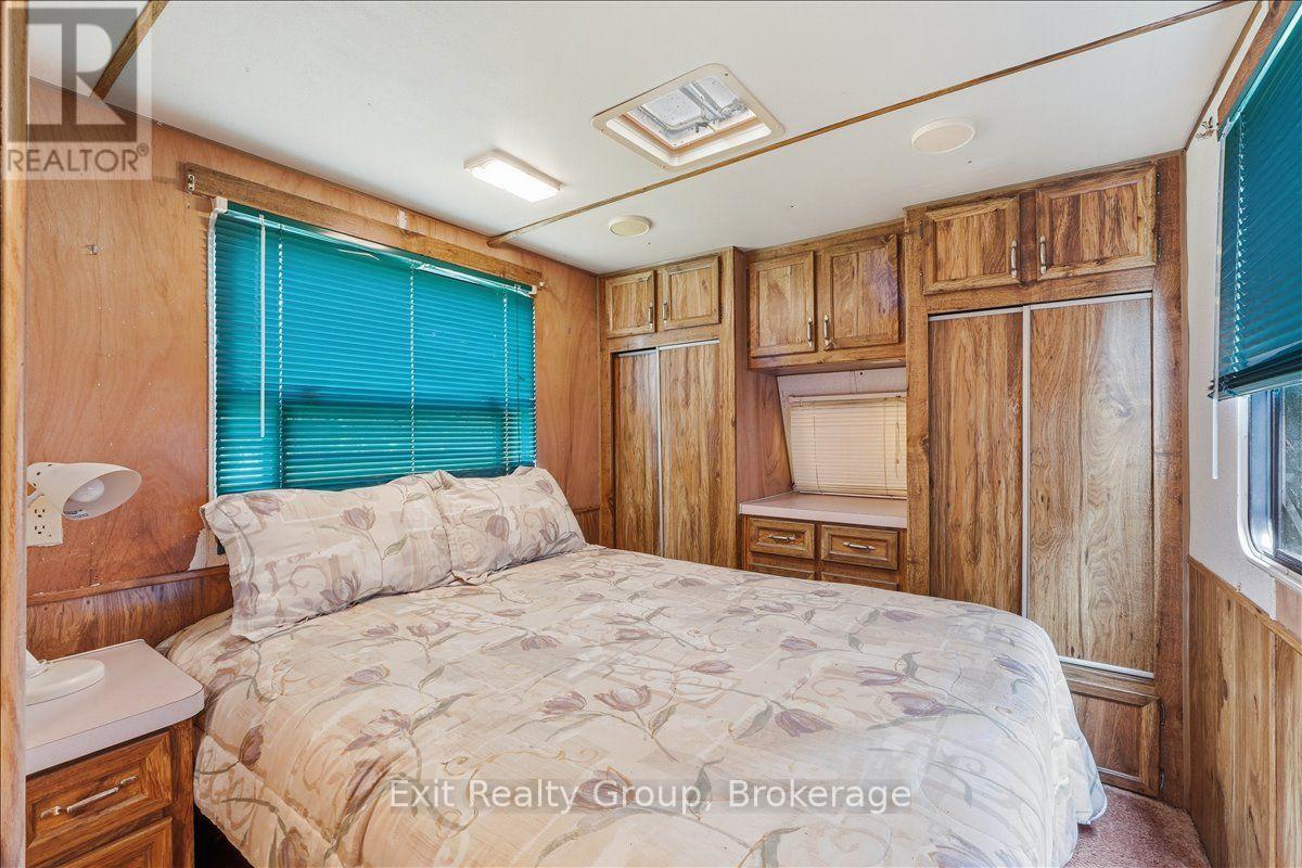 71 COOKE LANE - 22