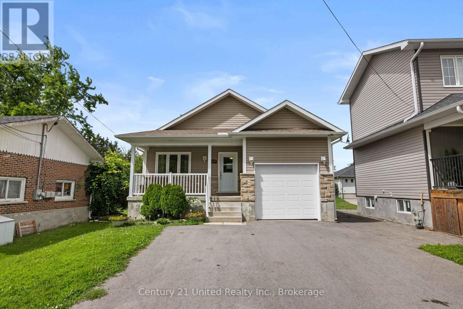127.5 ADELAIDE STREET S - 1