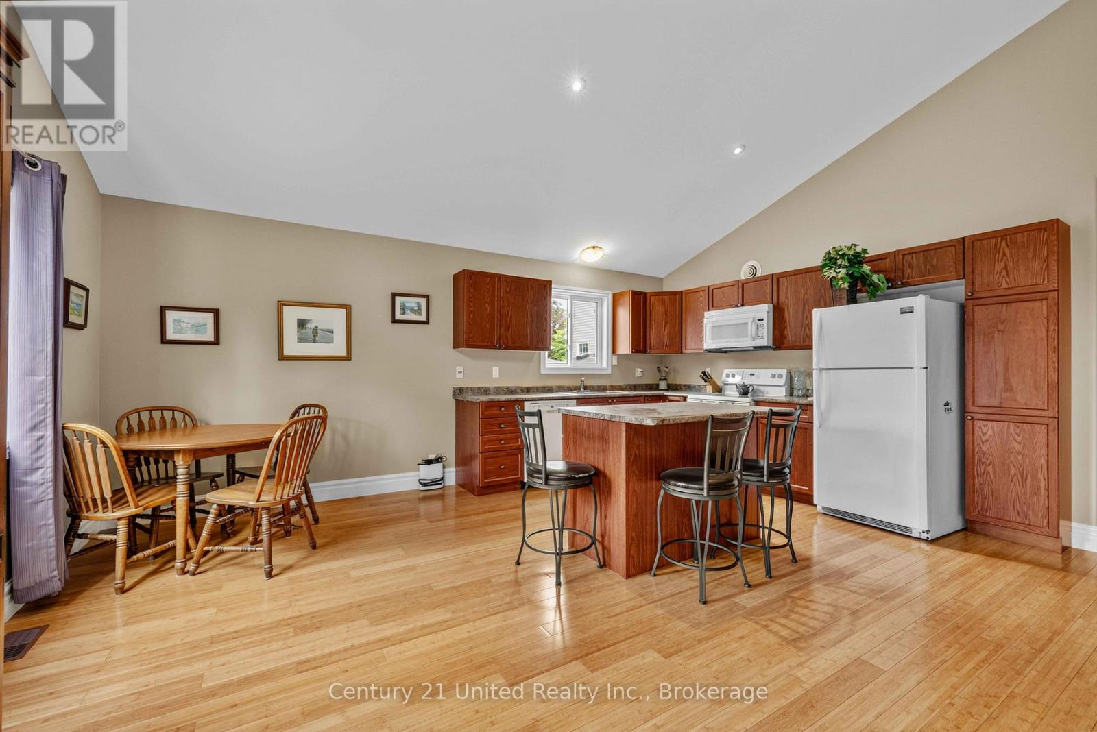 127.5 ADELAIDE STREET S - 12