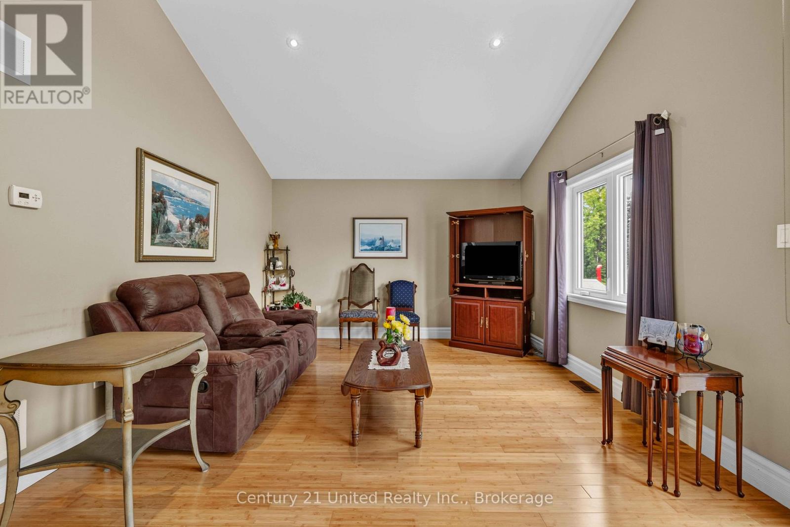 127.5 ADELAIDE STREET S - 14