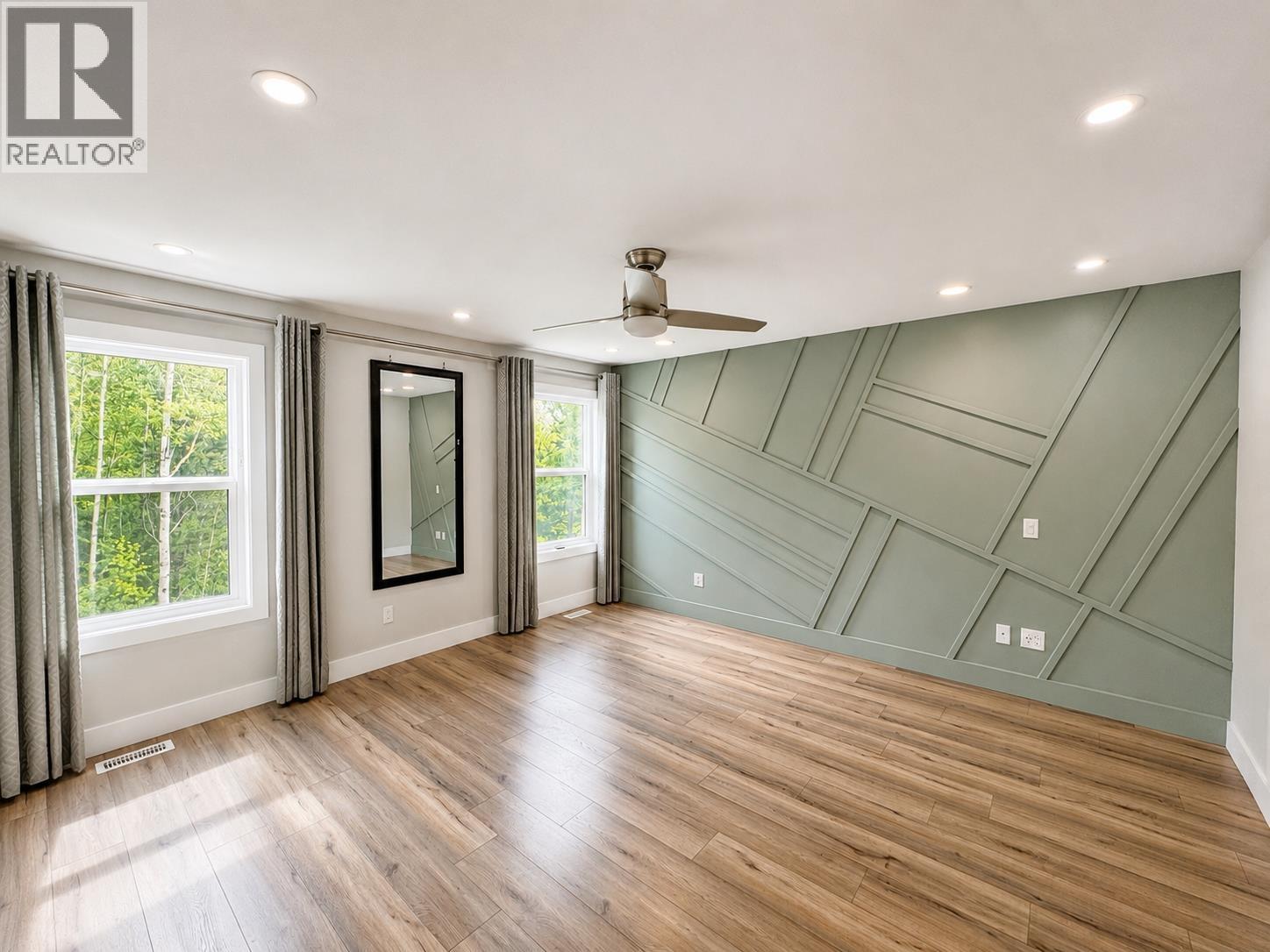 Photo 21 of 41 — 3731 PARKVIEW CRESCENT · Prince George, BC