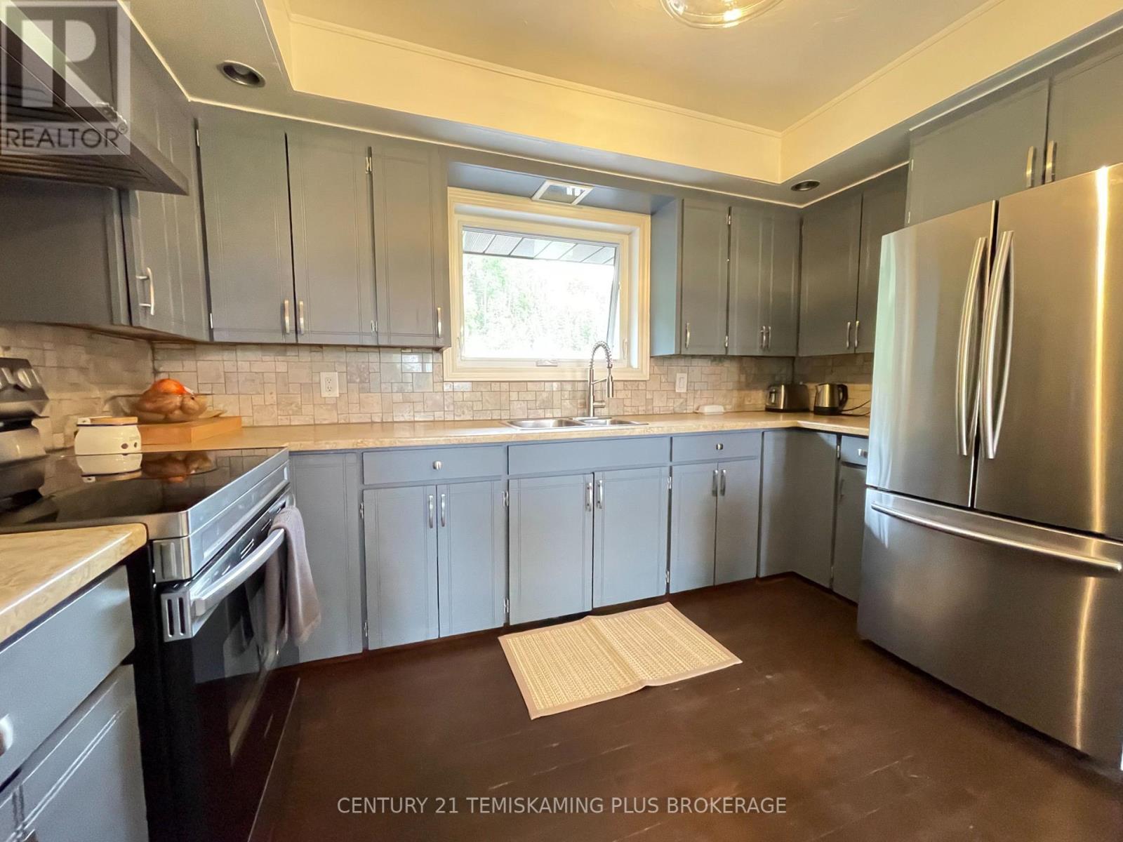 805519 HOOPER ROAD - 22