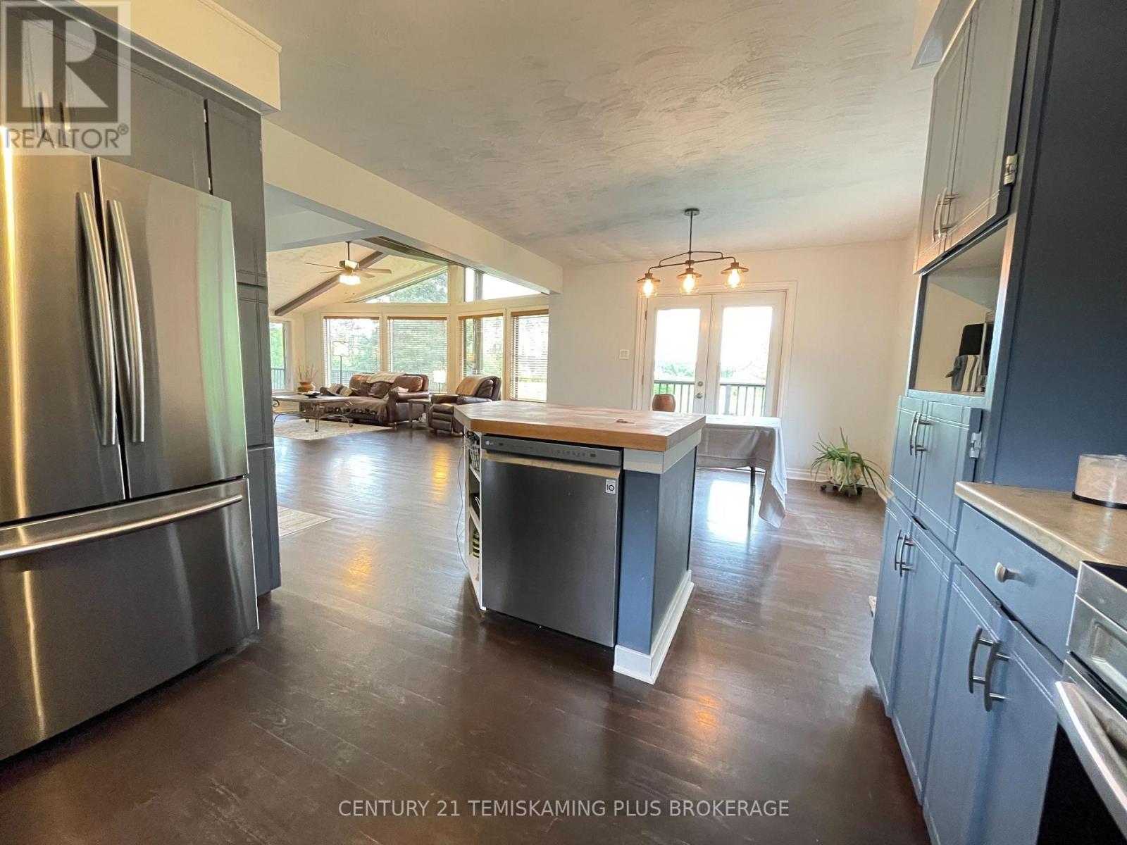 805519 HOOPER ROAD - 23