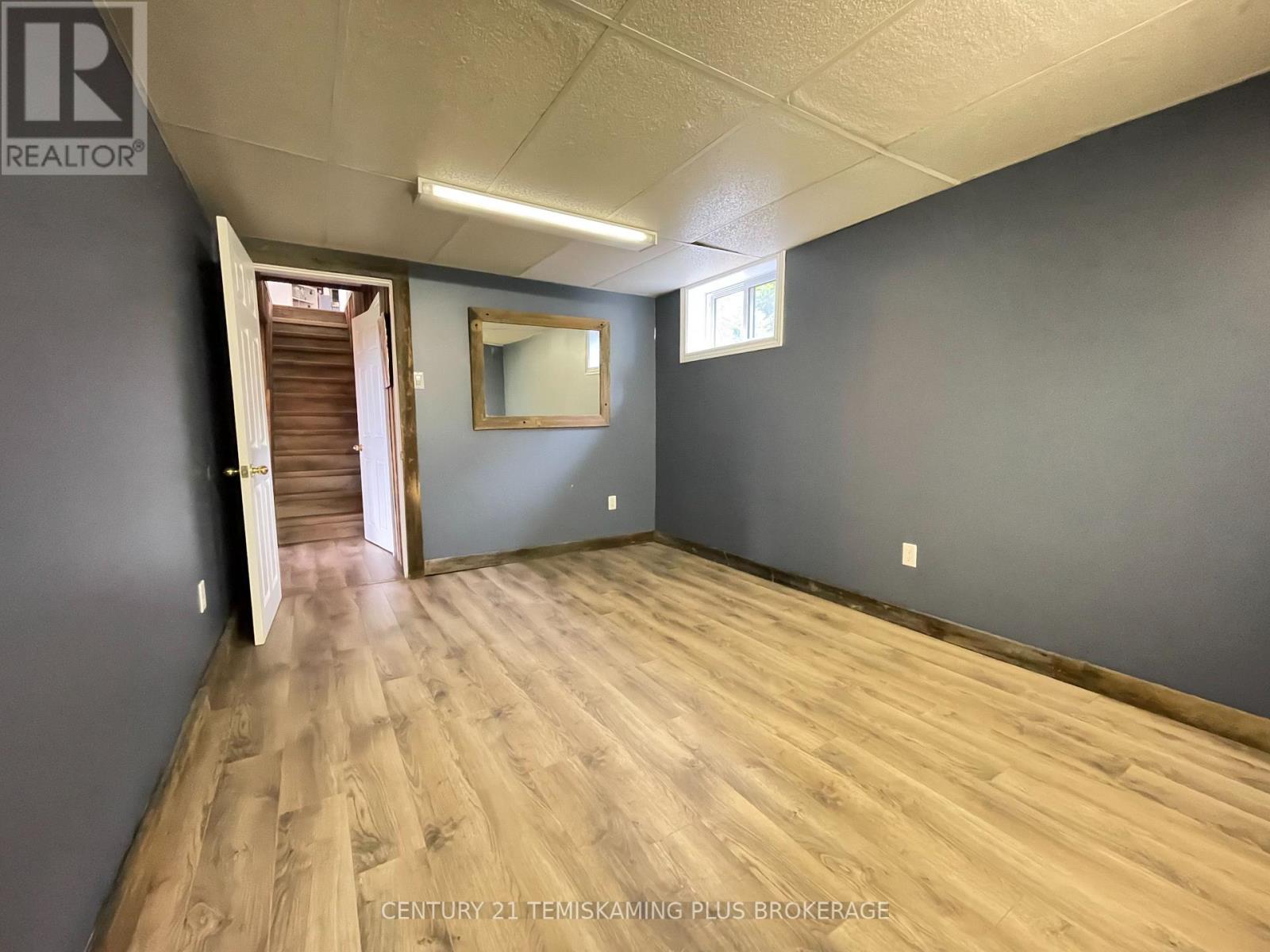805519 HOOPER ROAD - 37