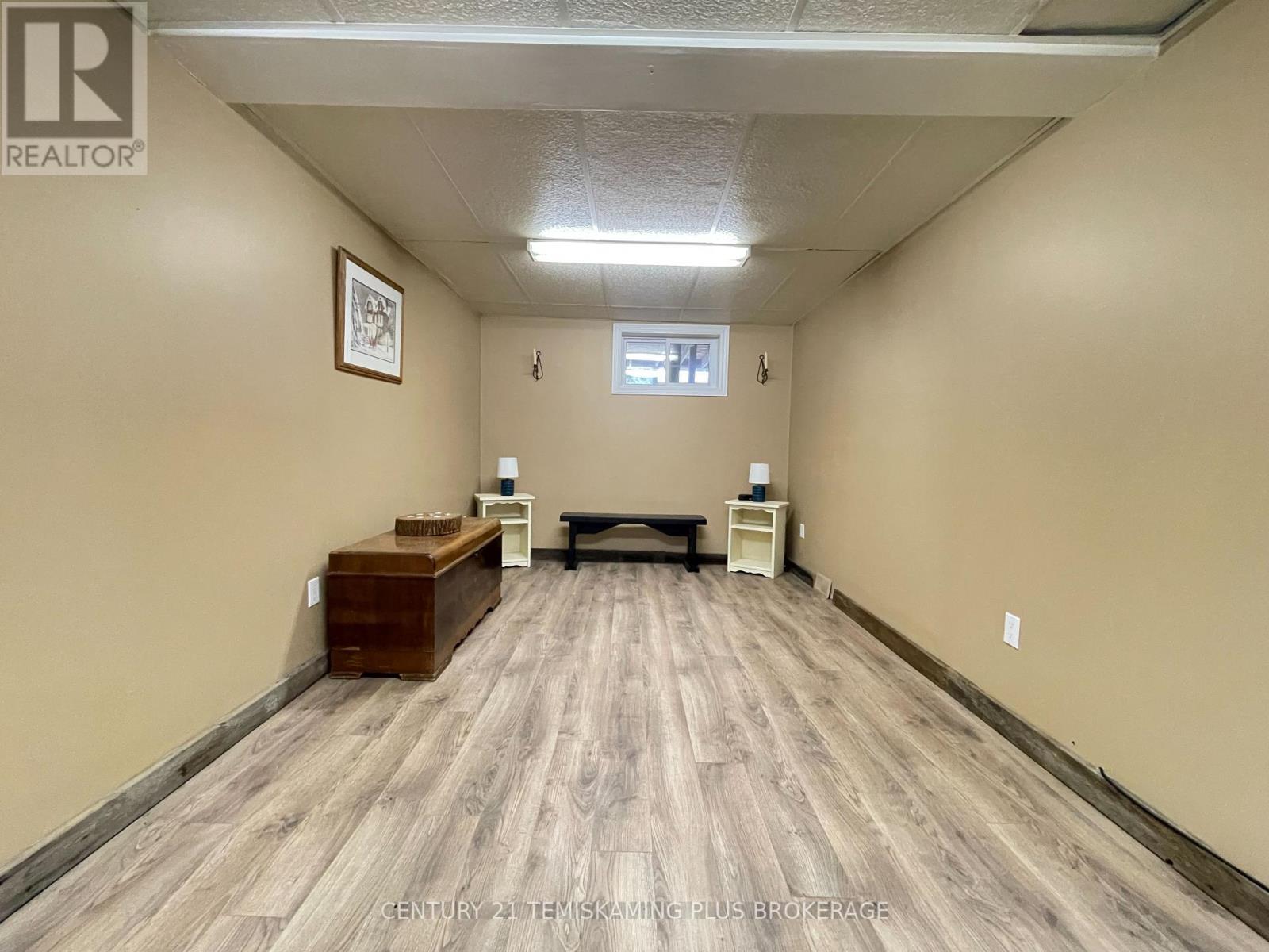 805519 HOOPER ROAD - 40