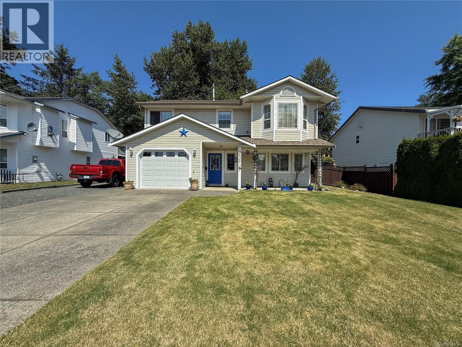 2525 Soderholm Crt - 1