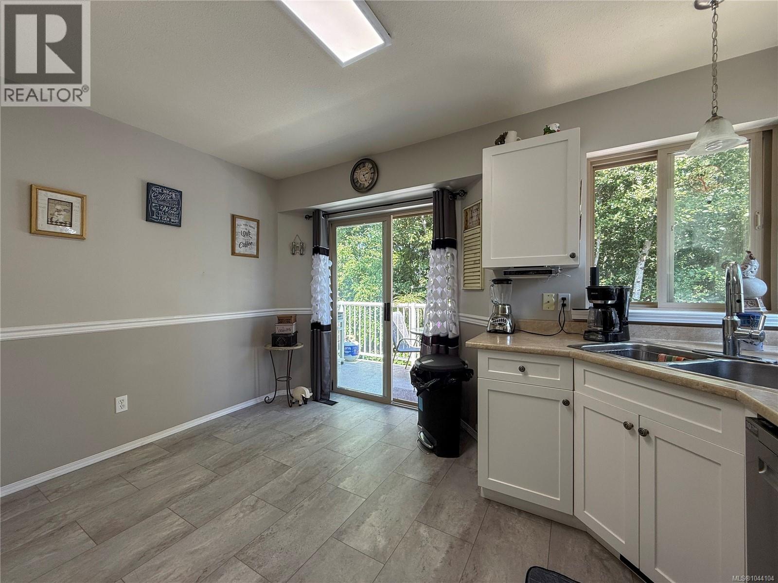2525 Soderholm Crt - 10