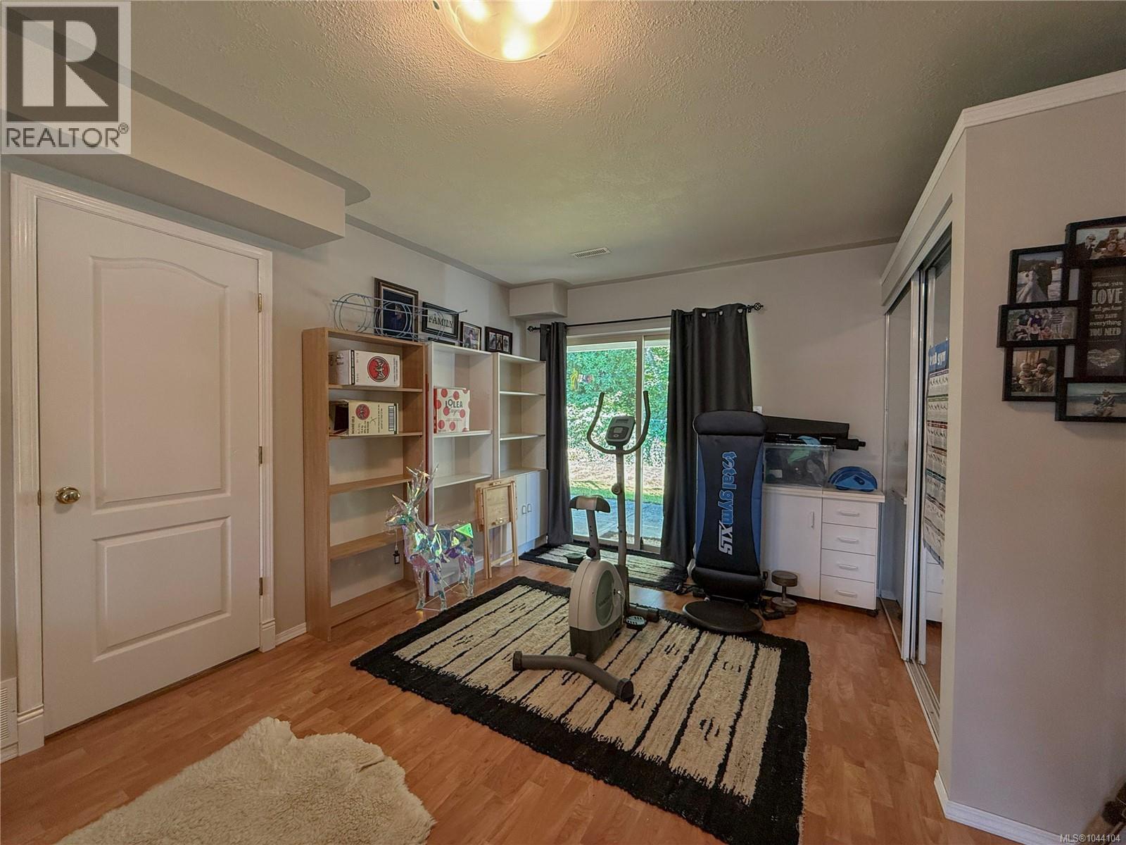 2525 Soderholm Crt - 27
