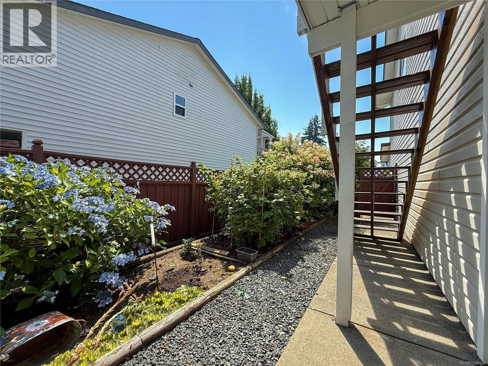 2525 Soderholm Crt - 34