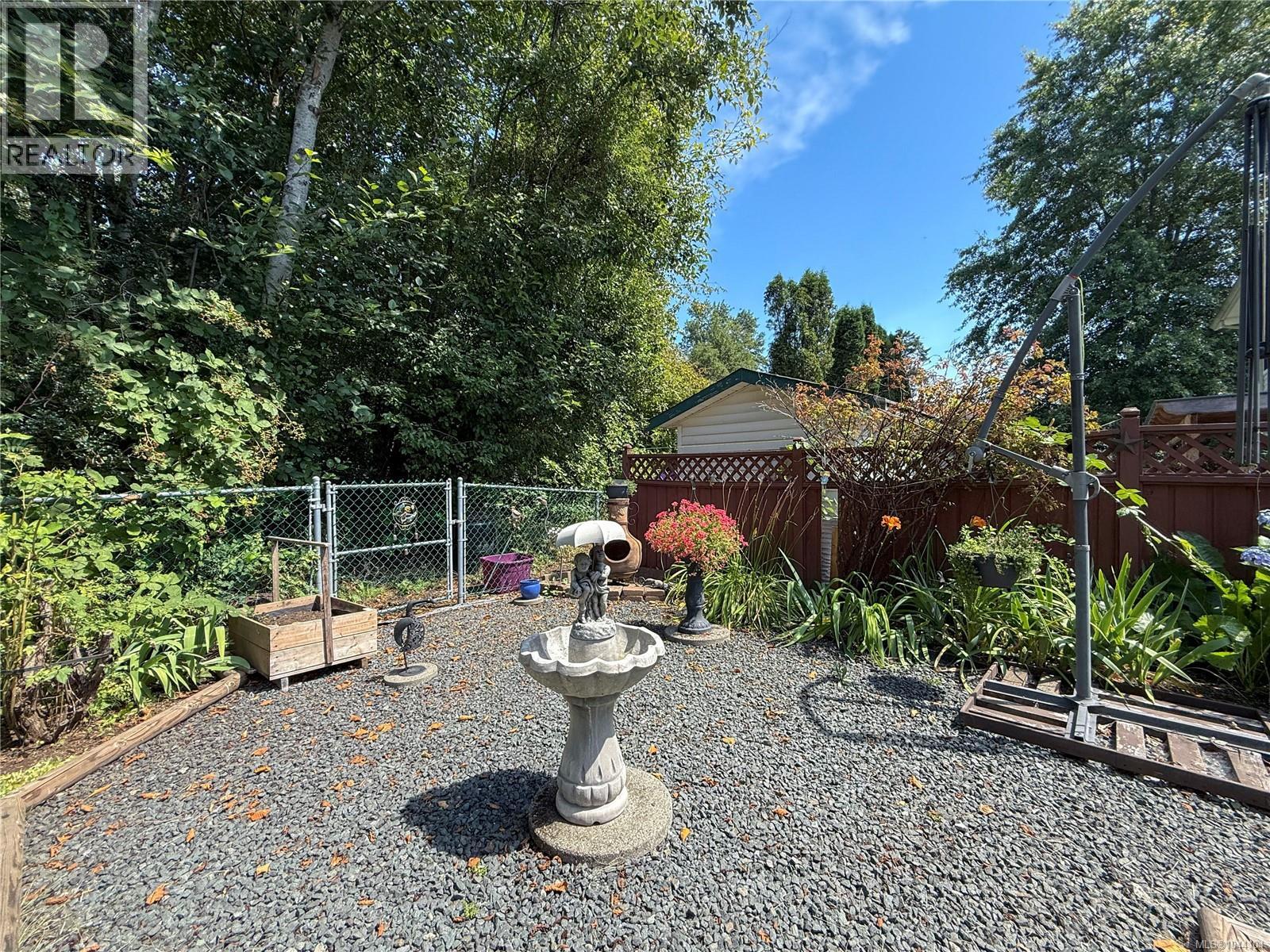 2525 Soderholm Crt - 36