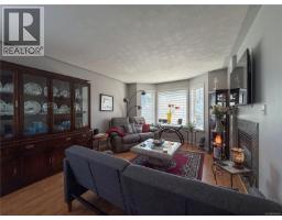 Living room - 2525 Soderholm Crt, Campbell River, BC V9W8E3 Photo 6