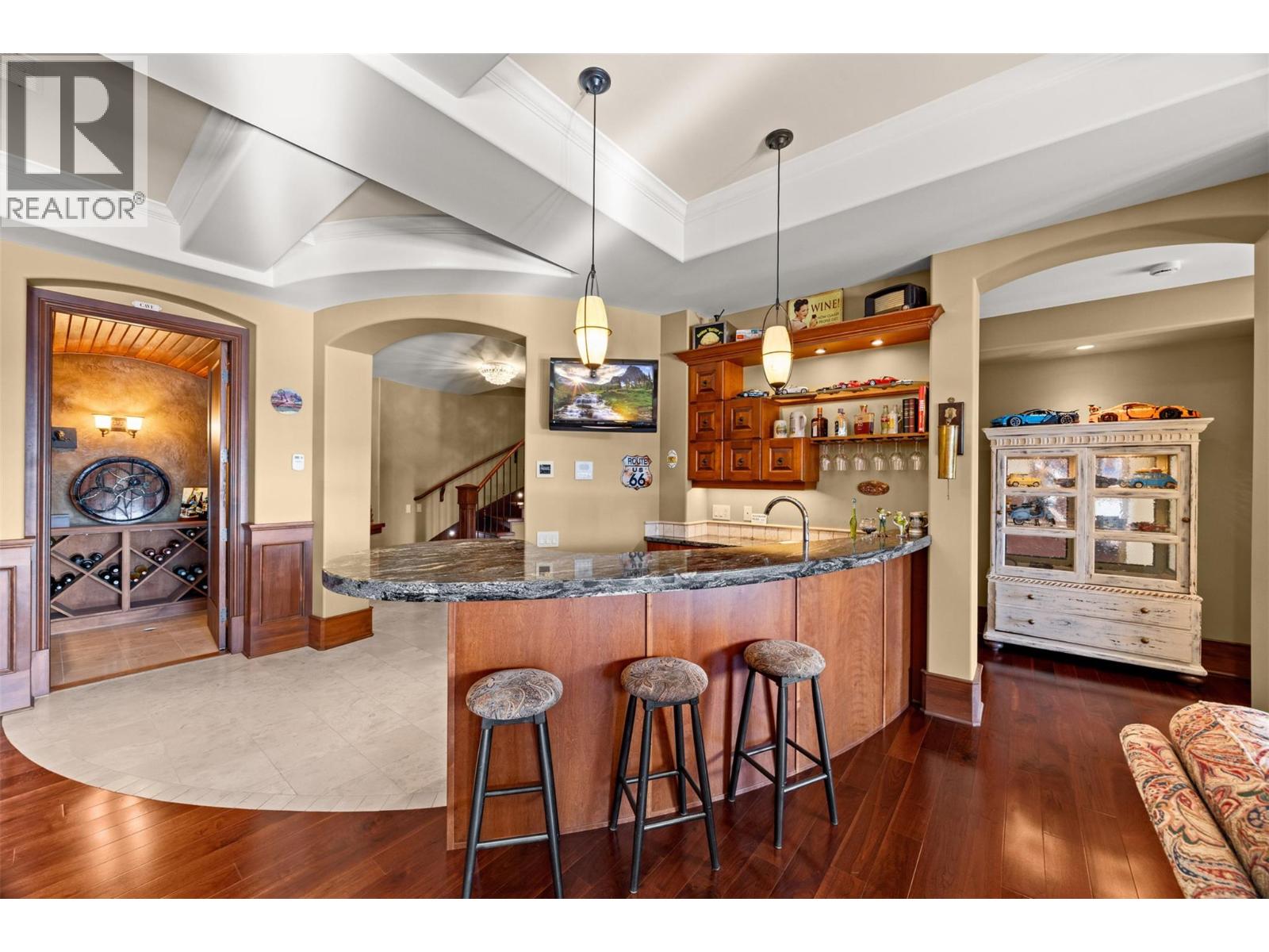  2449 Selkirk Drive, Kelowna