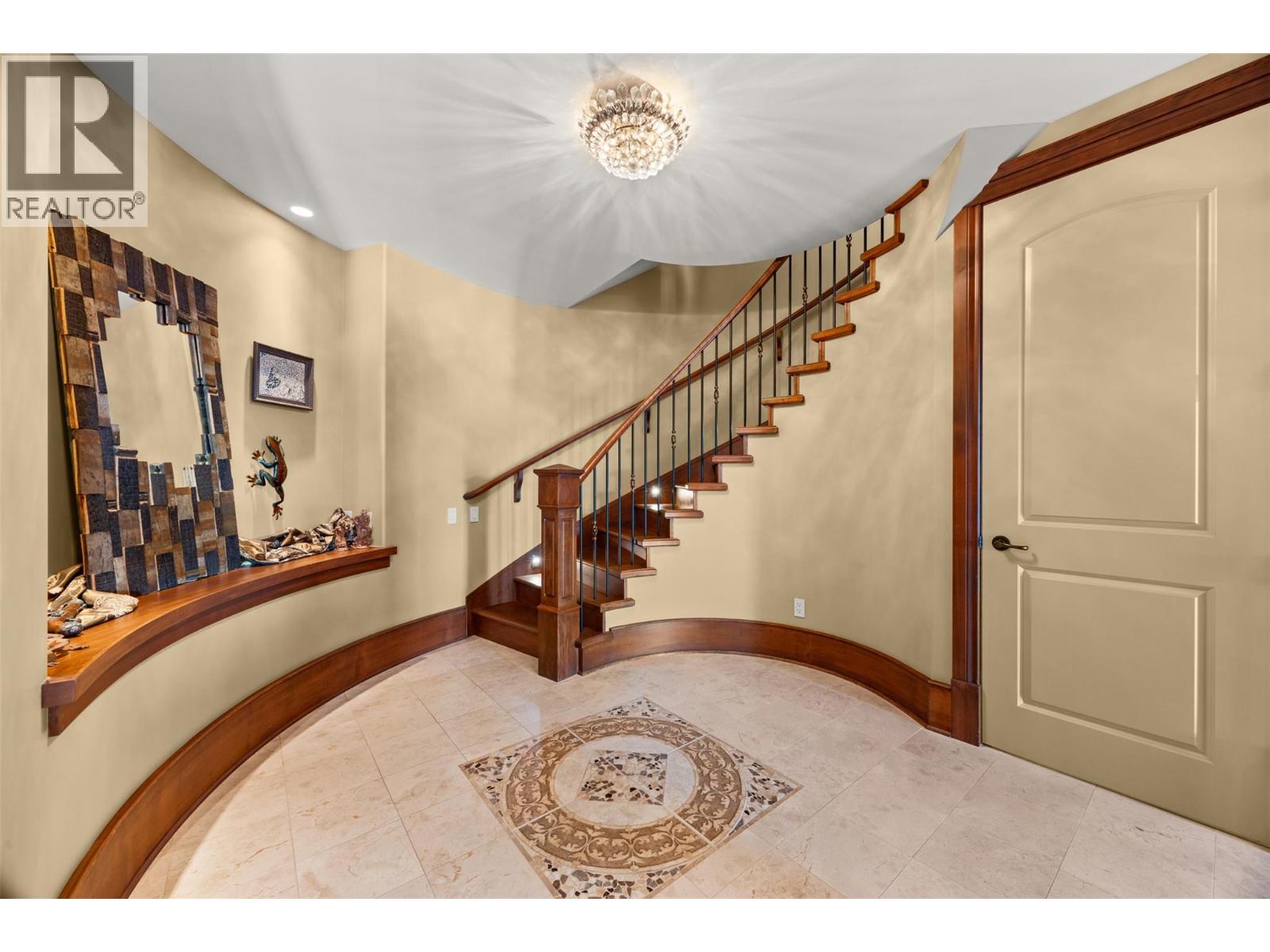  2449 Selkirk Drive, Kelowna