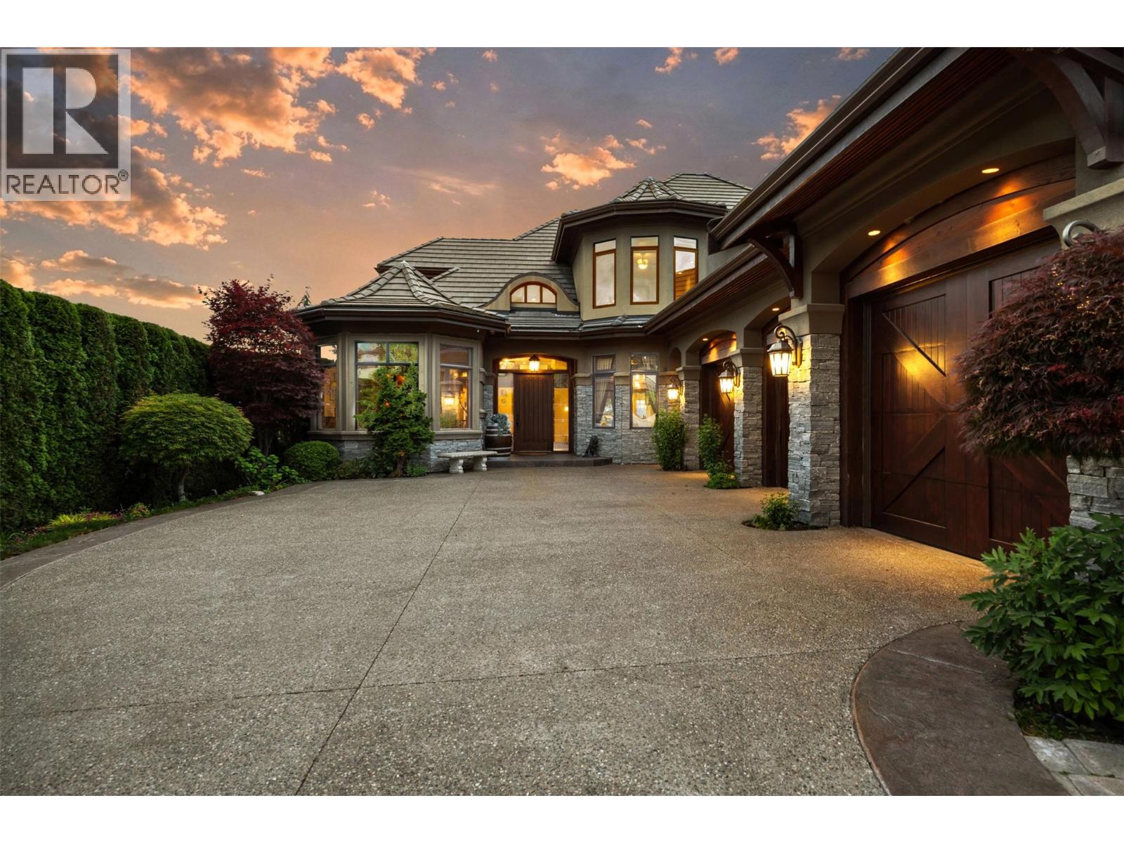  2449 Selkirk Drive, Kelowna