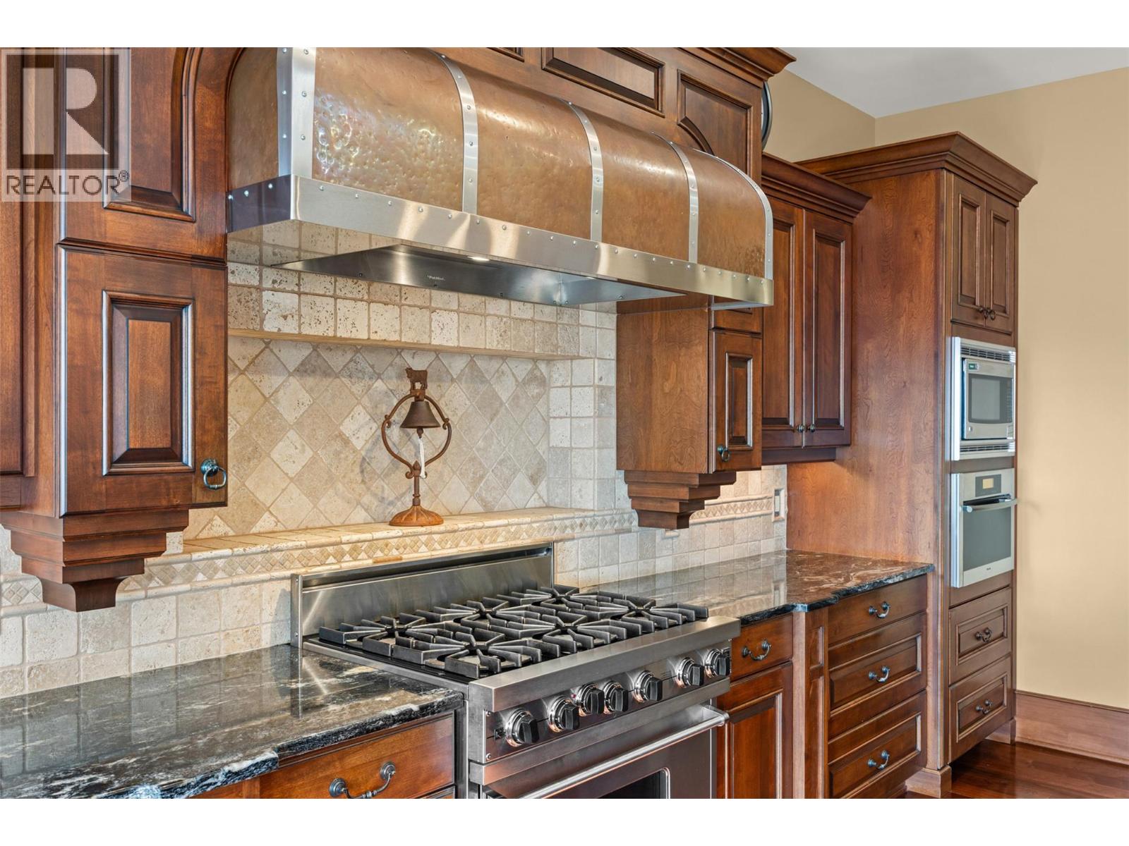 2449 Selkirk Drive - 23