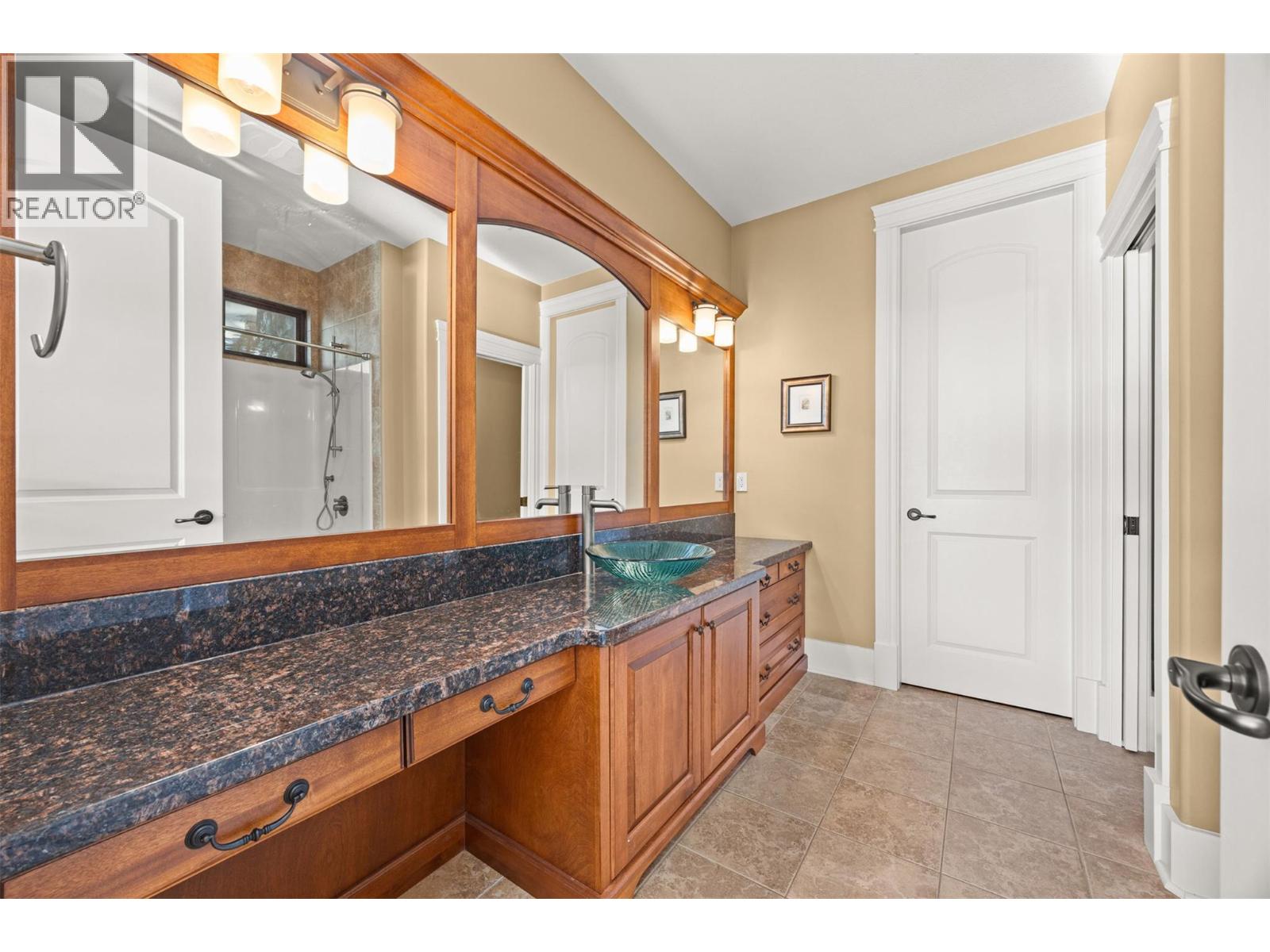  2449 Selkirk Drive, Kelowna
