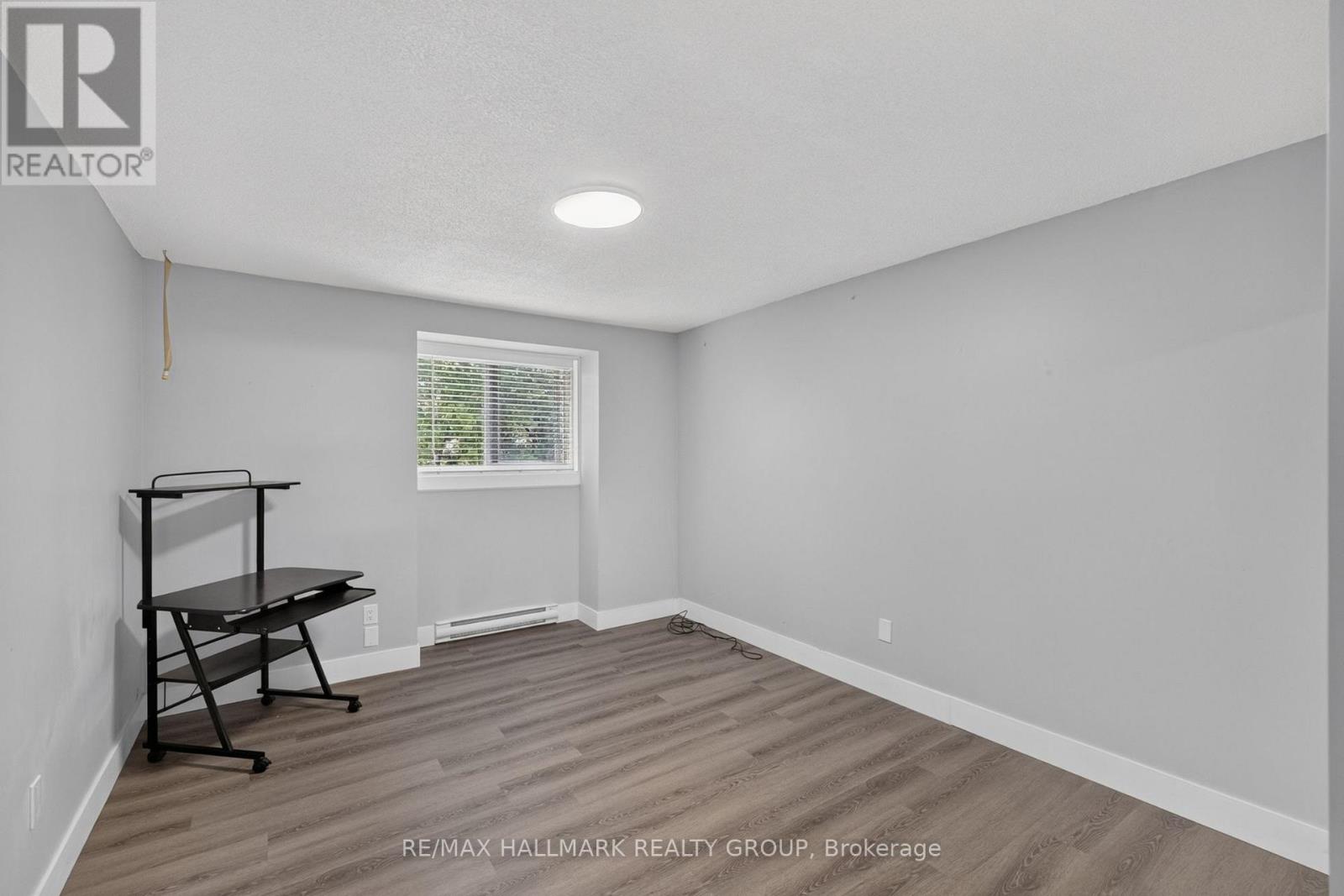 #9J 2080 OGILVIE ROAD - 17