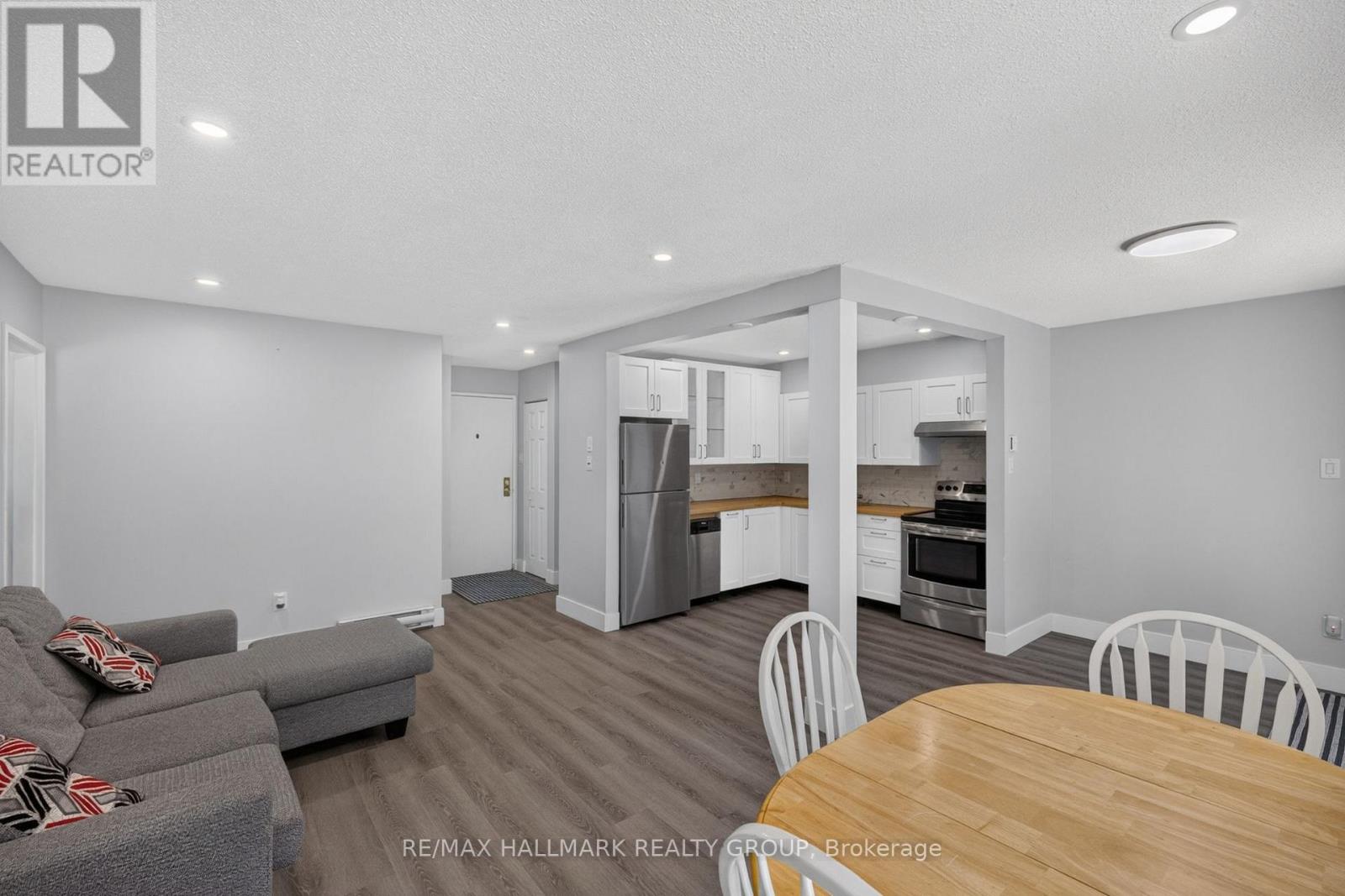 #9J 2080 OGILVIE ROAD - 3