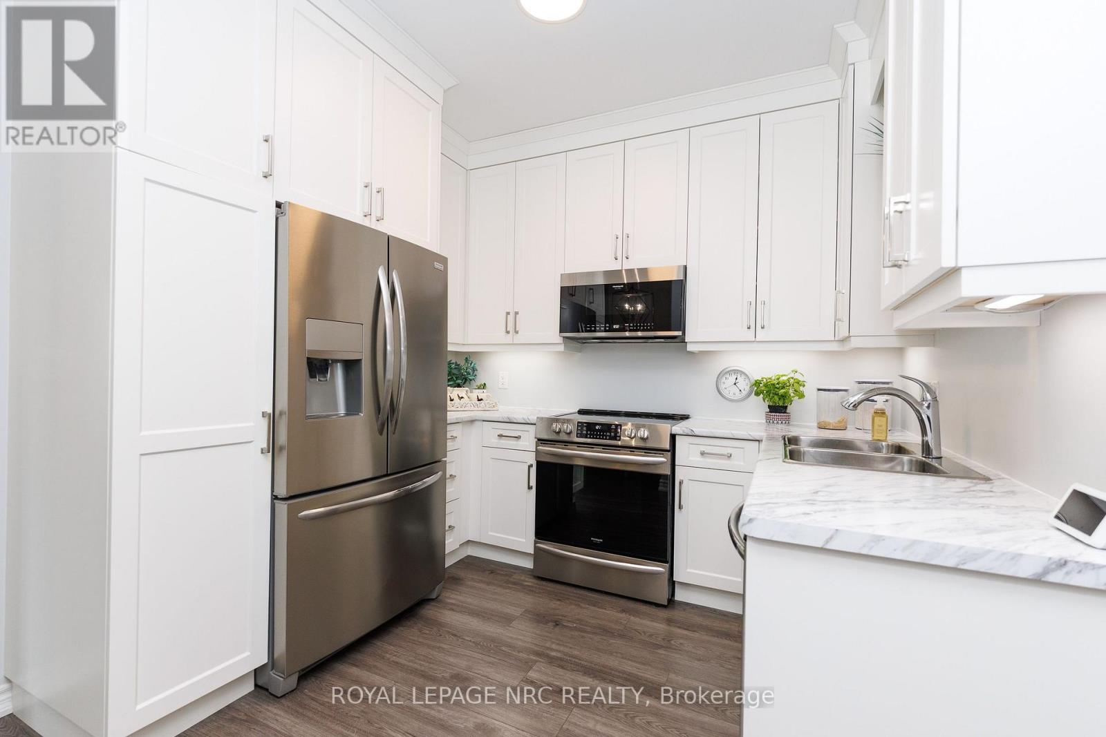 #205 529 SOUTH PELHAM ROAD - 13
