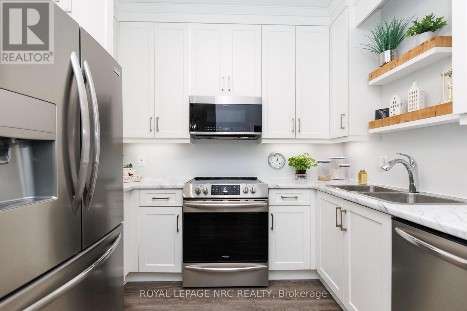 #205 529 SOUTH PELHAM ROAD - 14