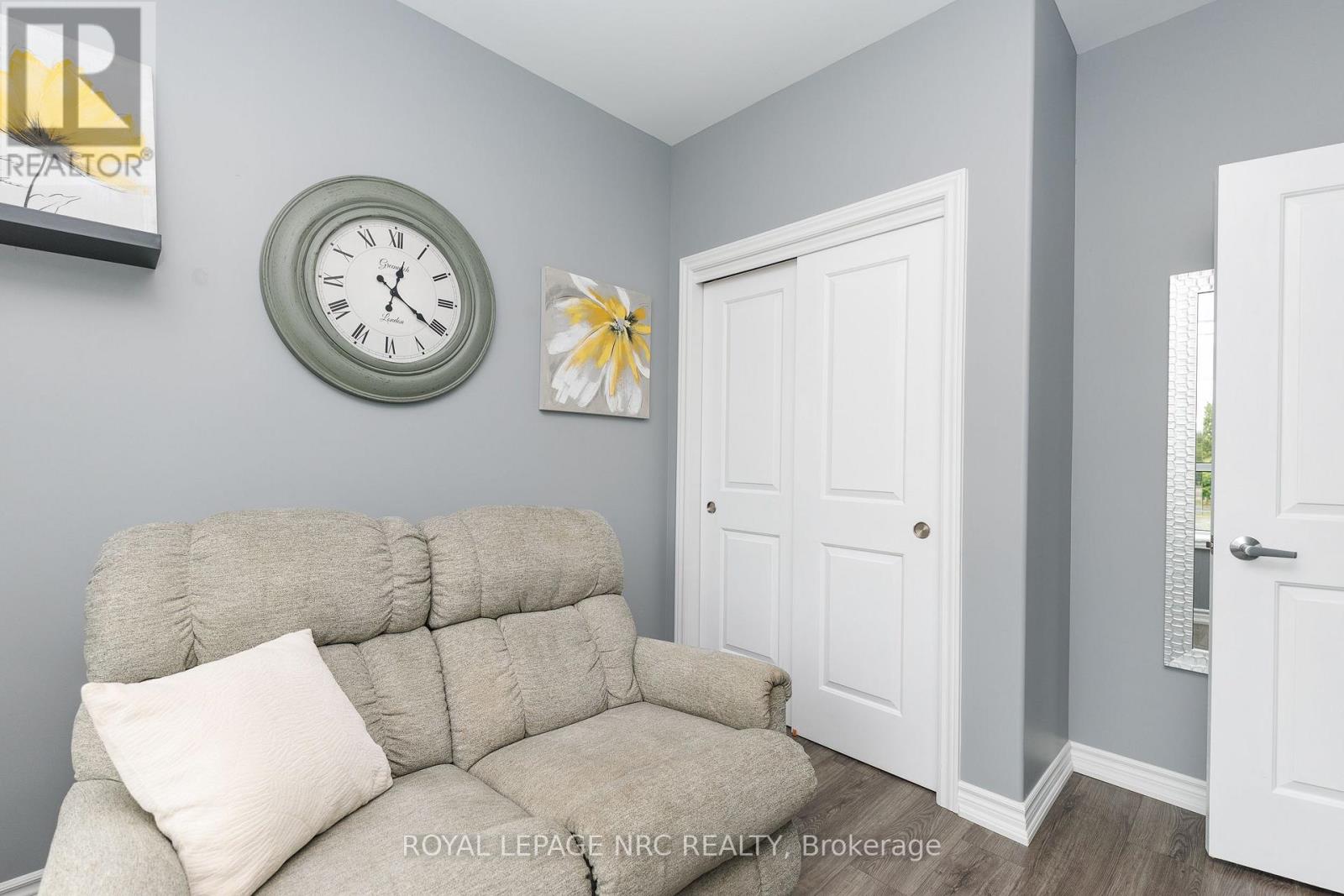 #205 529 SOUTH PELHAM ROAD - 22