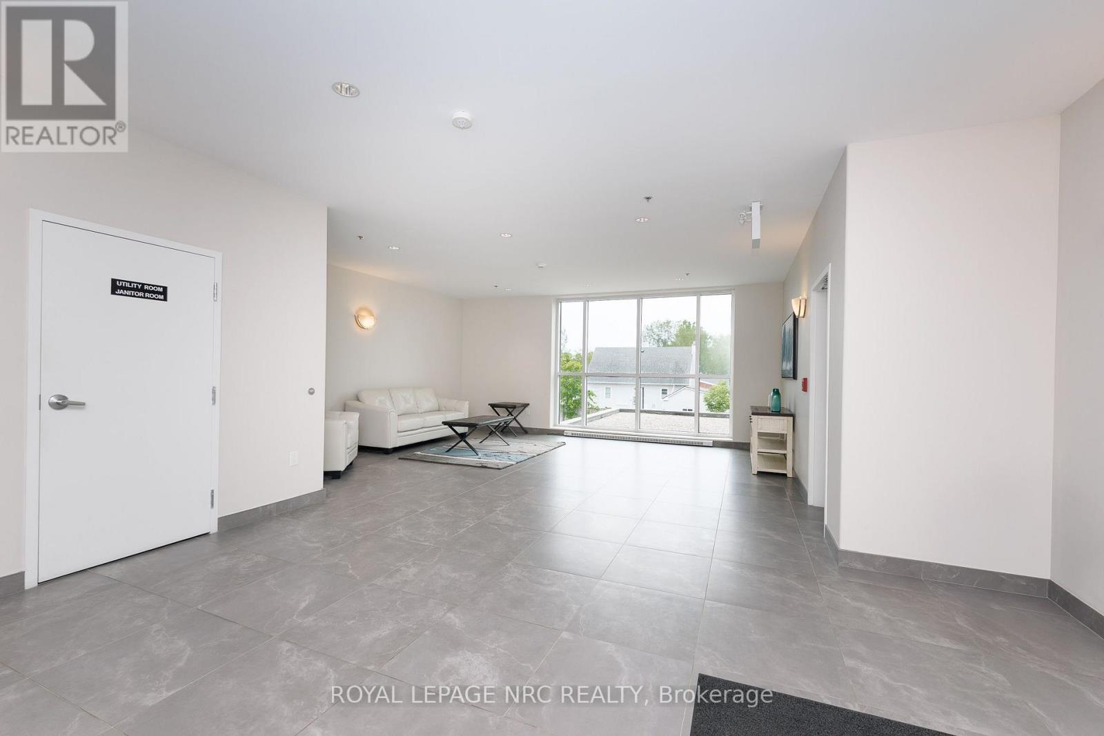 #205 529 SOUTH PELHAM ROAD - 27