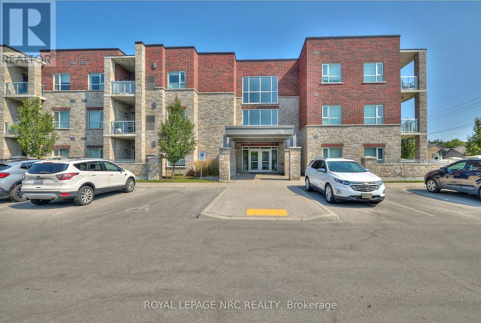 #205 529 SOUTH PELHAM ROAD - 36