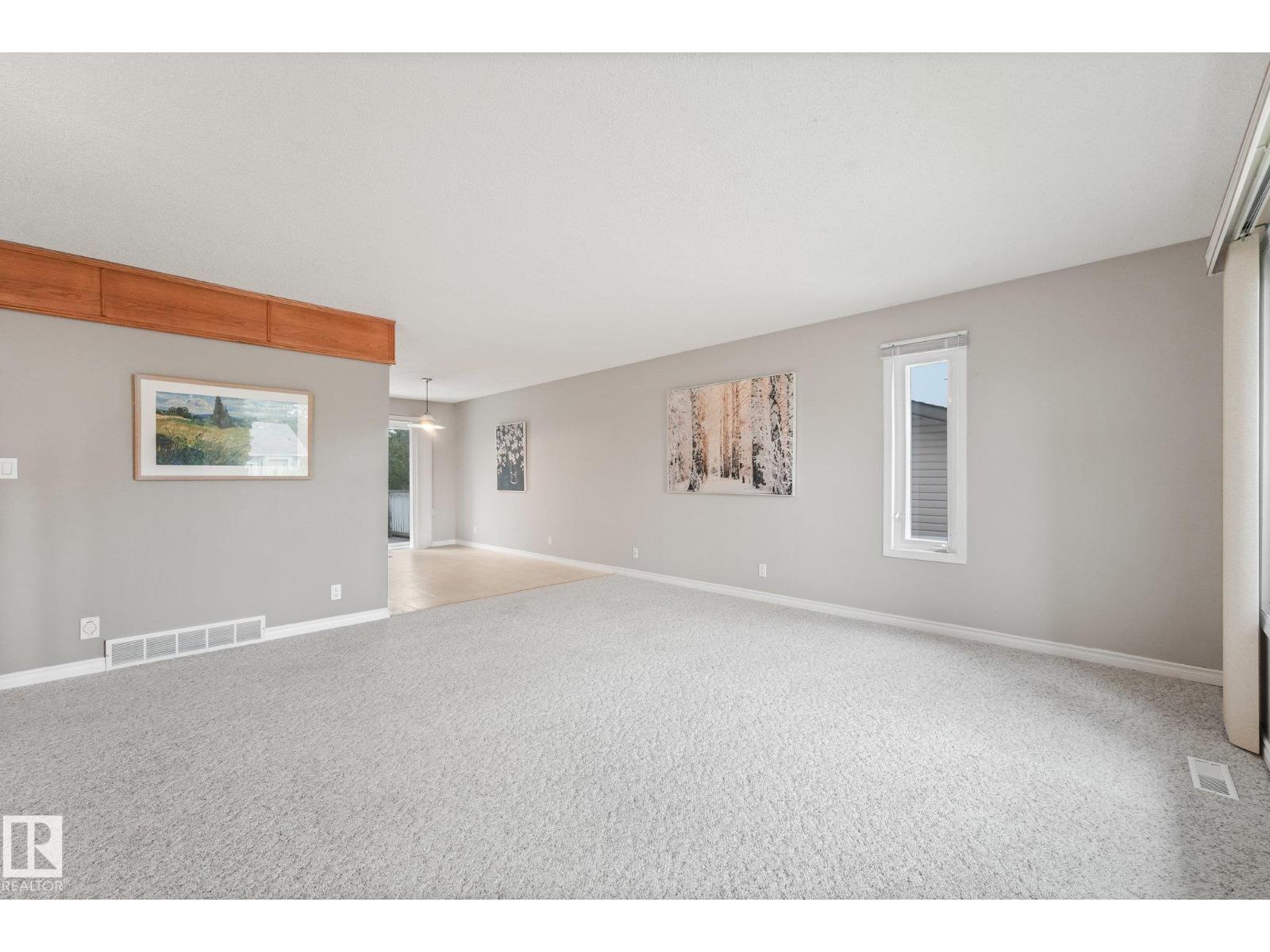 5502 45 ST - 5