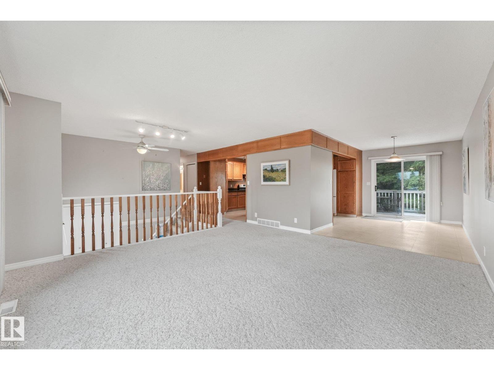 5502 45 ST - 15