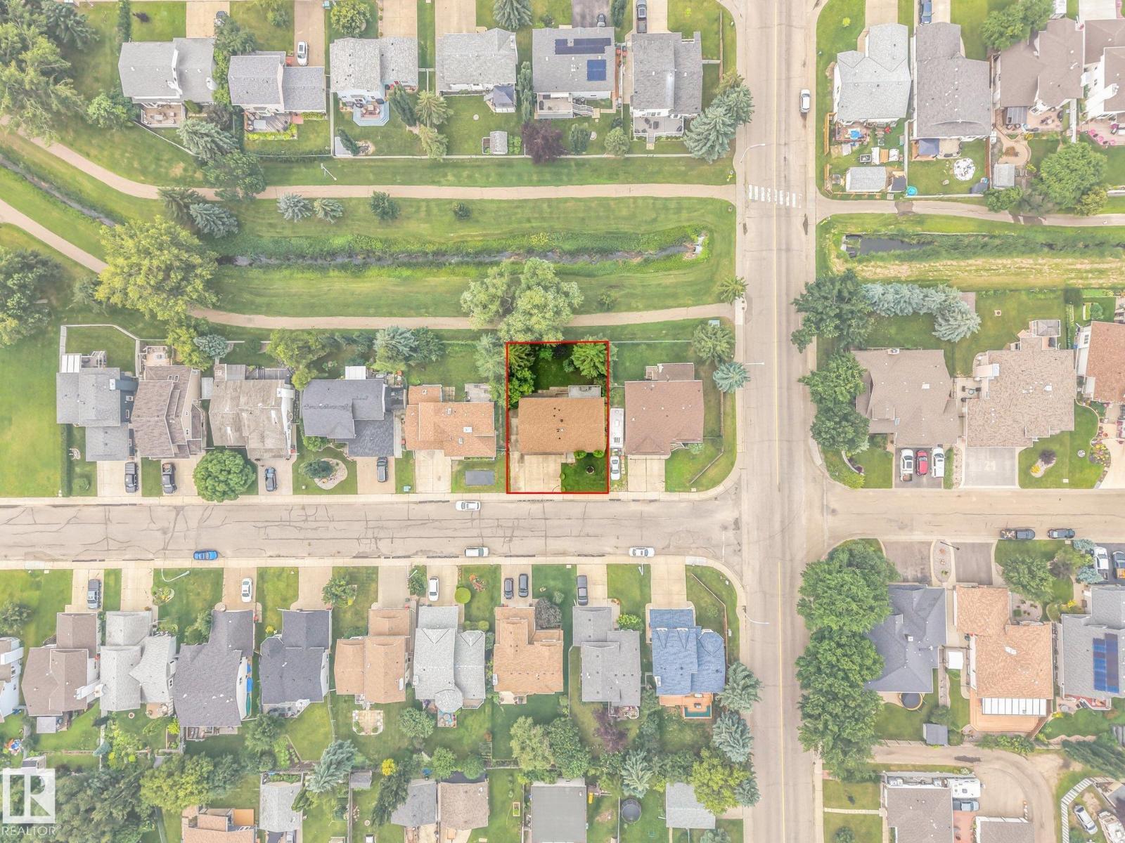 5502 45 ST - 52