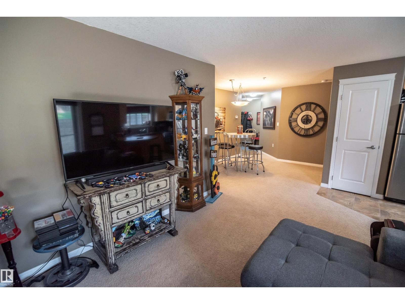 #124 300 SPRUCE RIDGE RD - 23