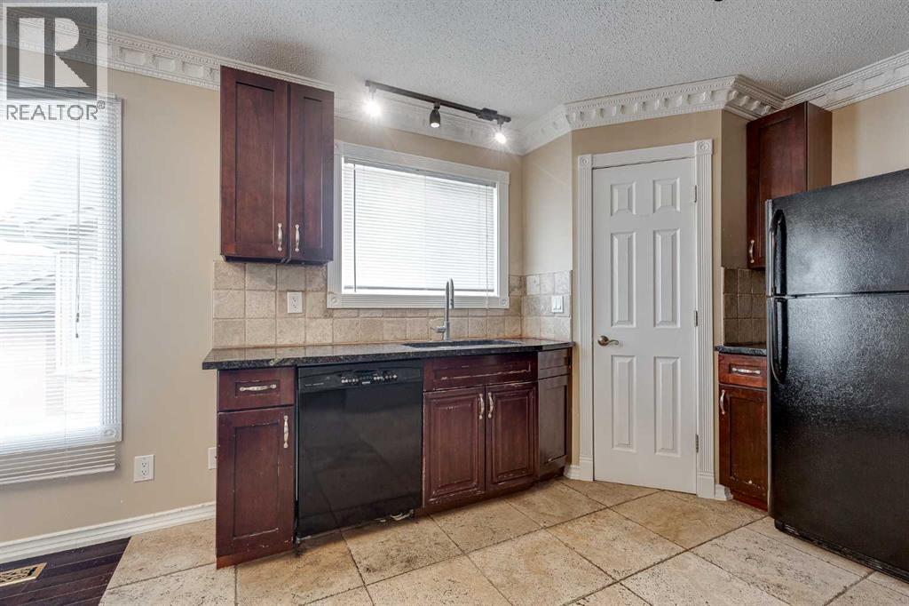 24 Mackenzie Crescent - 12