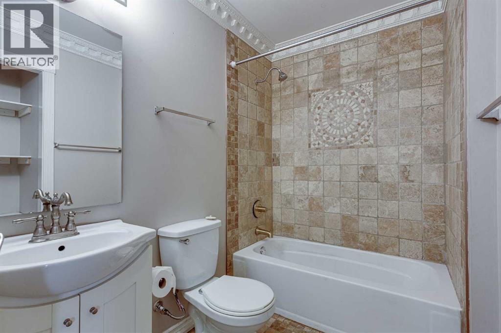 24 Mackenzie Crescent - 27