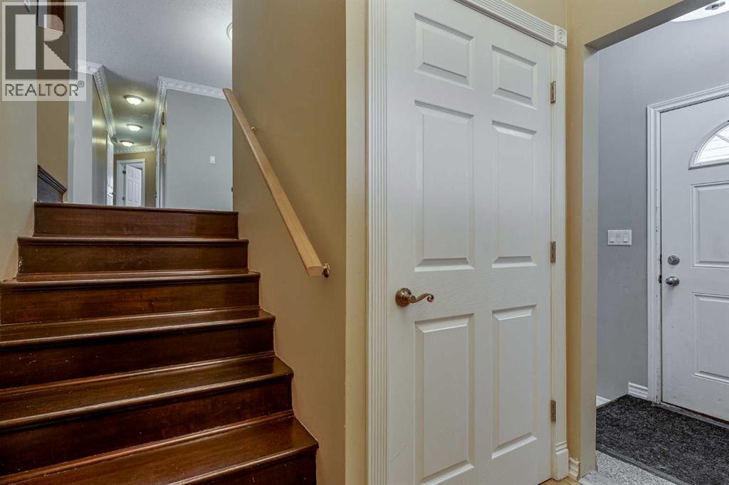 24 Mackenzie Crescent - 4
