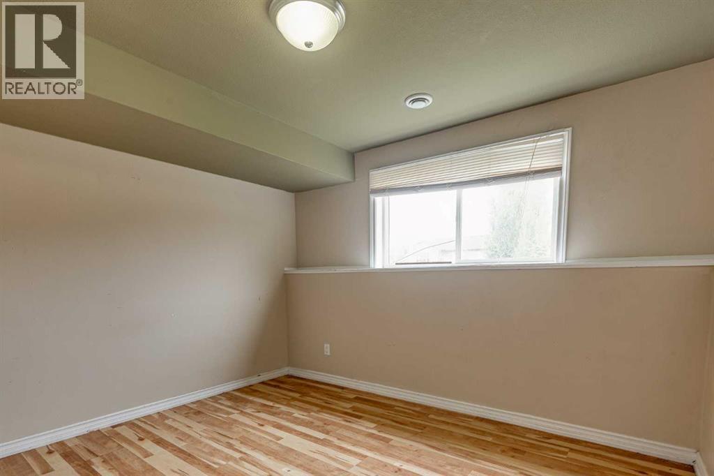 24 Mackenzie Crescent - 45