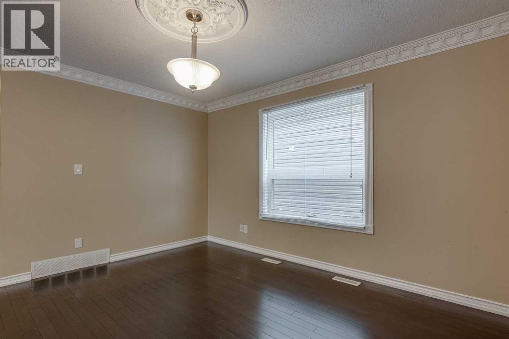 24 Mackenzie Crescent - 5
