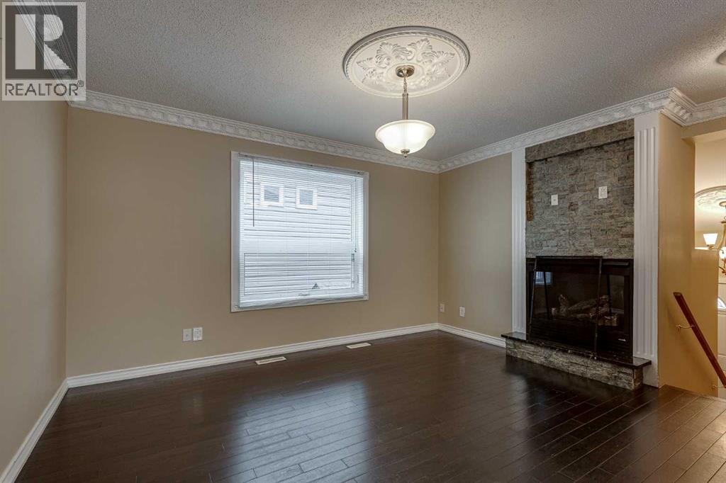 24 Mackenzie Crescent - 6