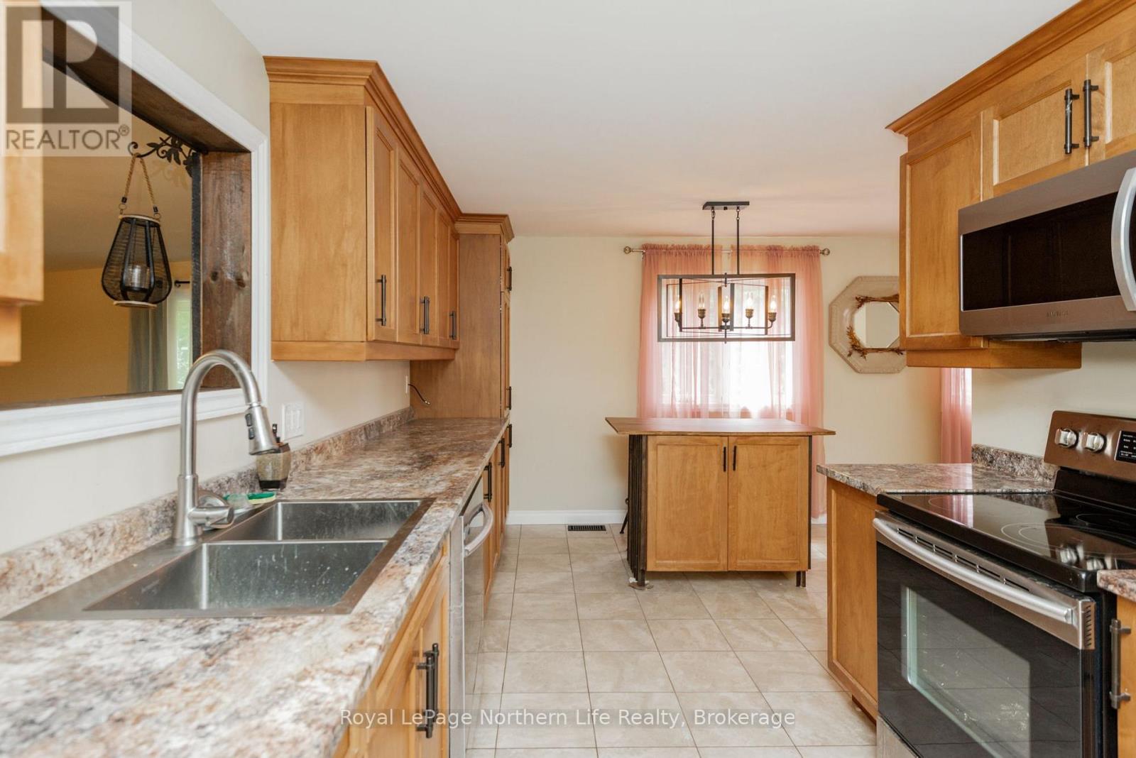558 NIPISSING STREET - Image 12