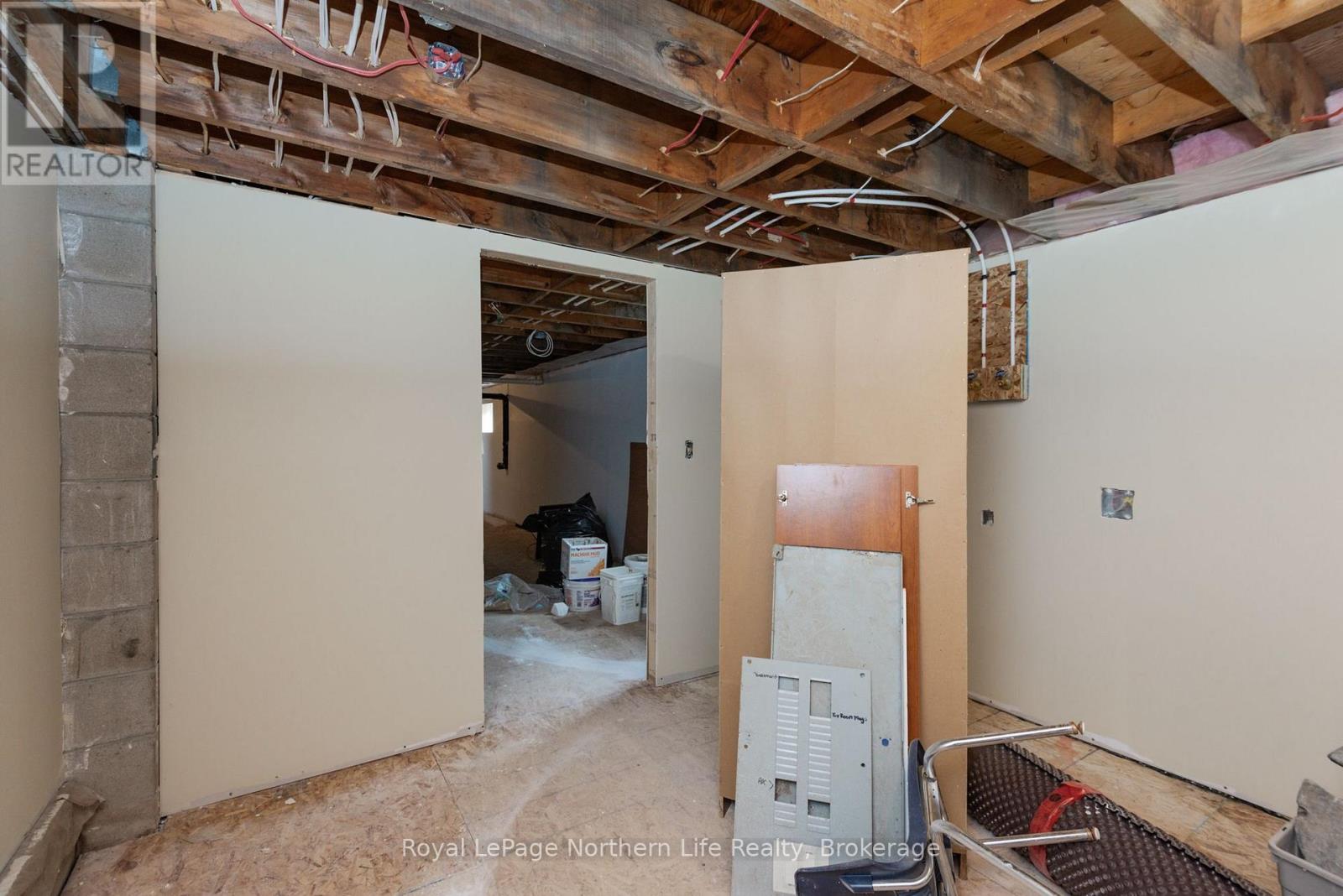 558 NIPISSING STREET - Image 34