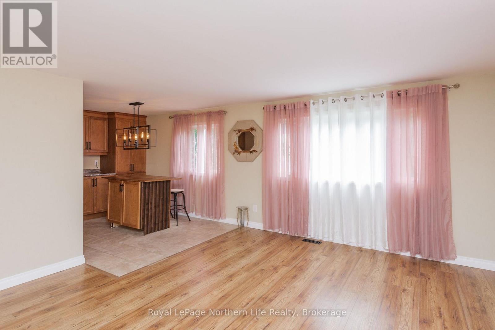 558 NIPISSING STREET - Image 5