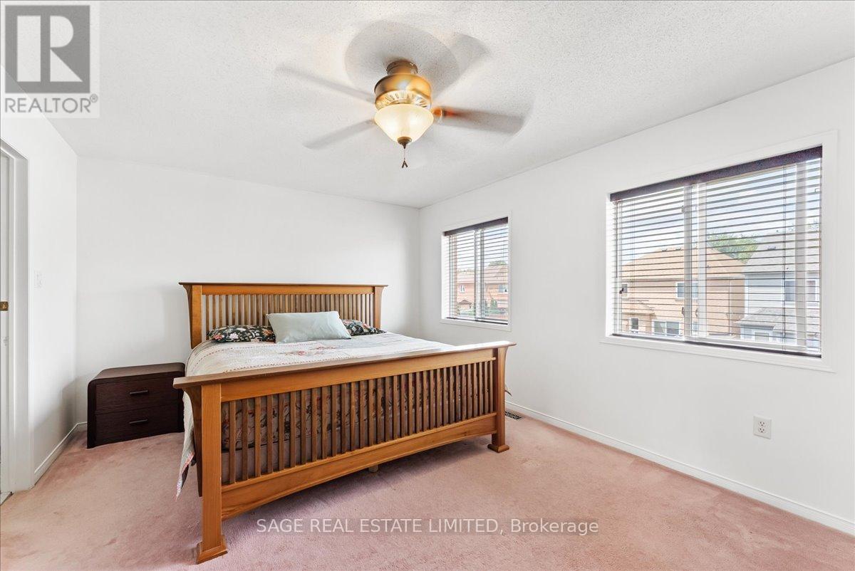 34 MCSWEENEY CRESCENT - 22
