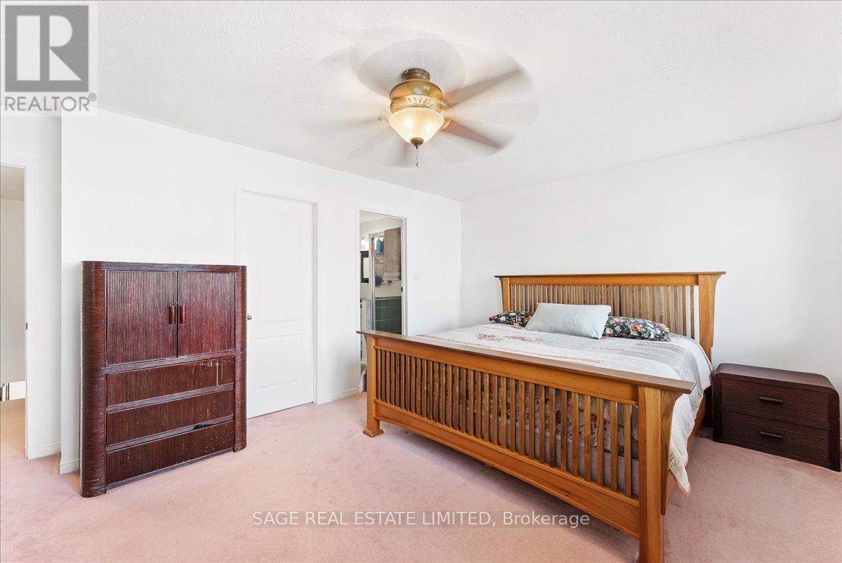 34 MCSWEENEY CRESCENT - 23